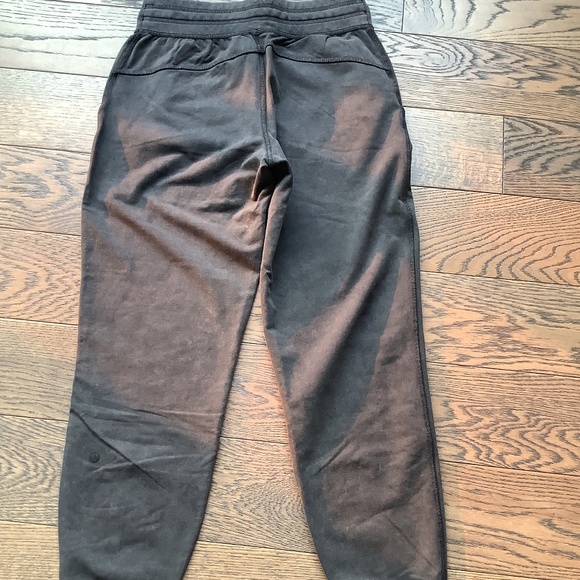 Lululemon Loop Back Jogger - Picture 5 of 7